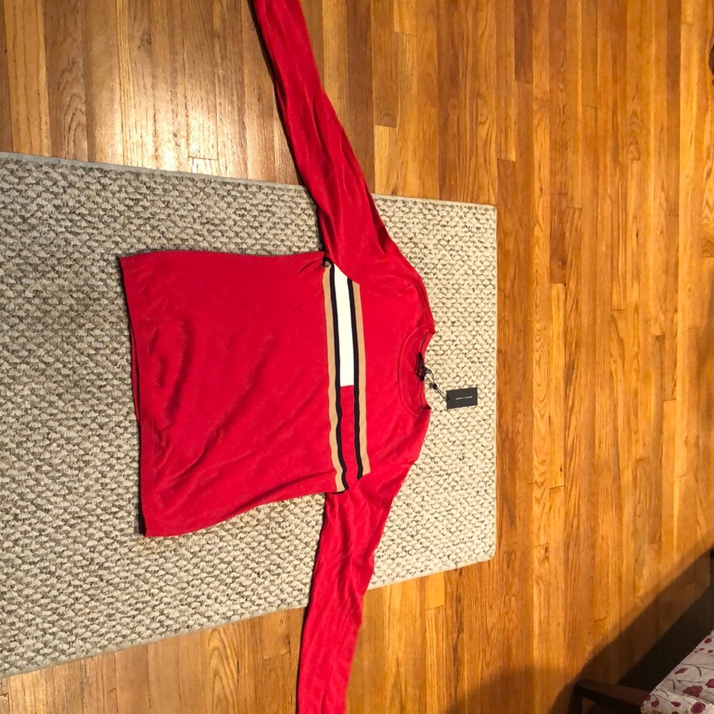 ANY 3 ITEMS SHIP FREE tommy hill M sweater